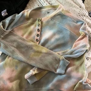 it doesn’t really fit in my closet, but it’s soo cute! it’s really lightweight!